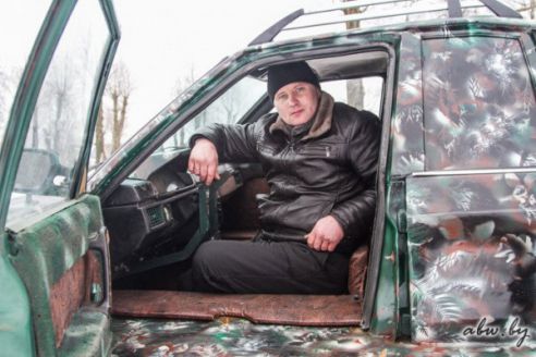 Молодечненец построил вездеход на гусеничном ходу из "Москвича" и "Фольксвагена" (фото, видео)