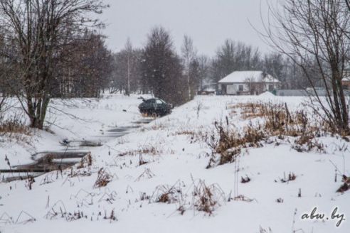 Молодечненец построил вездеход на гусеничном ходу из "Москвича" и "Фольксвагена" (фото, видео)