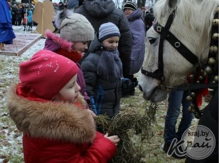 Масленицу из банных веников сделали сморгонцы на проводах зимы (фото)