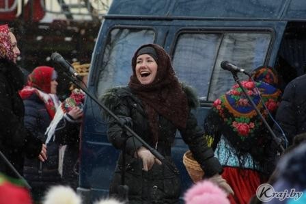 Масленицу из банных веников сделали сморгонцы на проводах зимы (фото)