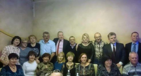 10 и 40 лет спустя. Вечера встречи выпускников нашего края в Facebook (фото)