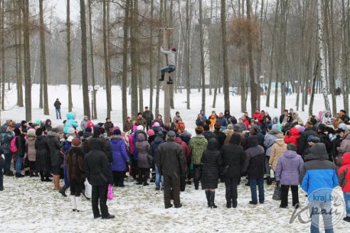 100 килограмм каши за 45 минут съели молодечненцы на Масленицу (фото)