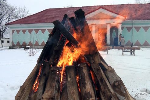 Древний праздник в честь медведя. Комоедицу отметили в Поставском районе (фото, видео)