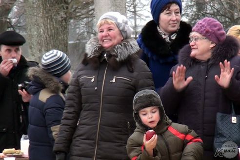 Древний праздник в честь медведя. Комоедицу отметили в Поставском районе (фото, видео)