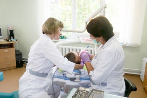 Стоматологи молодечненского центра «Челсена-Дент»: «Нам очень важно, чтобы у наших пациентов была красивая улыбка»