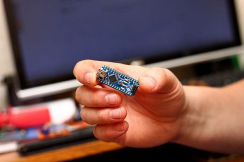 Молодечненец собрал портативную метеостанцию и запустил сайт погоды (фото)