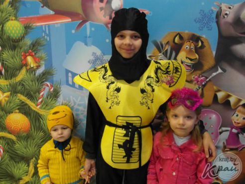 Сменил сцену на домашние тапочки. История молодечненца, который ушел в декретный отпуск вместо жены (фото)