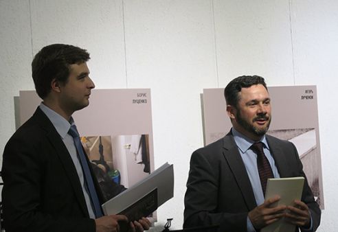 Посол Литвы вручил благодарность директору молодечненского музыкального колледжа Григорию Сороко (фото)