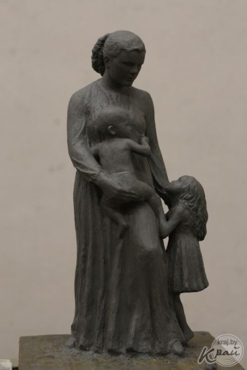 Как будет выглядеть скульптура матери, которую откроют в парке Вилейки ко Дню города