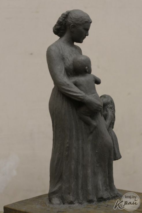 Как будет выглядеть скульптура матери, которую откроют в парке Вилейки ко Дню города