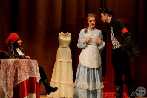 «Сыграли на уровне большой сцены». В Вилейке состоялась премьера спектакля «Зойкина квартира» (фото)