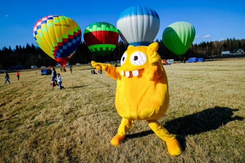 Бонстики заинтриговали белорусских детей и улетели из Беларуси