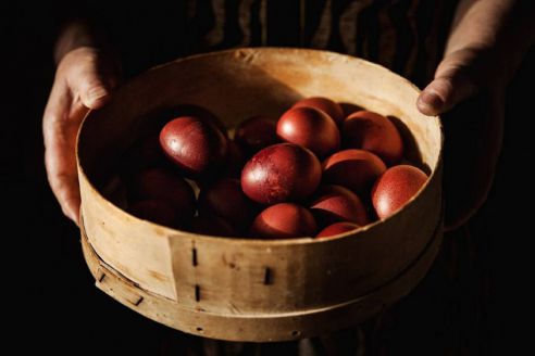 Первая в жизни крашенка и горы куличей. Как справляли Пасху жители нашего края (фото)