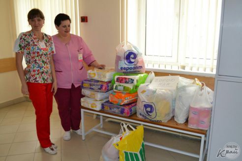 Молодые мамы Молодечно помогают детям-отказникам, которые находятся в больнице (фото)