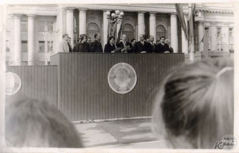 Ретрогород. 1 Мая в 60-80-х годах в Молодечно: если не получалось прийти на демонстрацию, отпрашивались у начальства