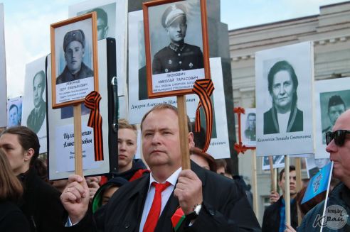 Солдаты в городе. Как в Молодечно отпраздновали 9 Мая (фото, видео)