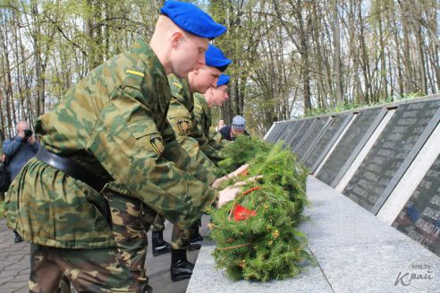 Солдаты в городе. Как в Молодечно отпраздновали 9 Мая (фото, видео)