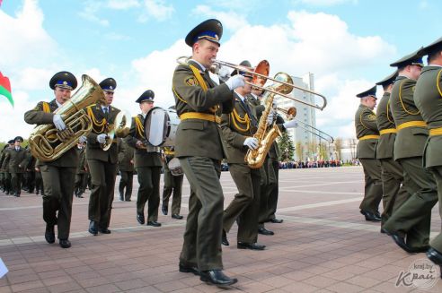Солдаты в городе. Как в Молодечно отпраздновали 9 Мая (фото, видео)