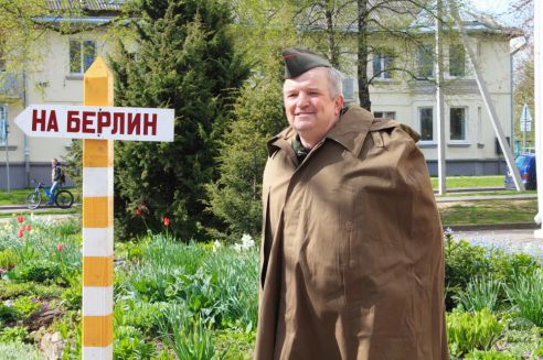 Солдаты в городе. Как в Молодечно отпраздновали 9 Мая (фото, видео)