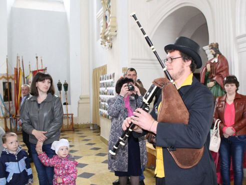 Фото- и видеорепортаж: В Глубоком прошел первый международный региональный фестиваль «Дударскі рэй»
