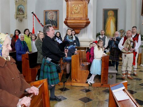 Фото- и видеорепортаж: В Глубоком прошел первый международный региональный фестиваль «Дударскі рэй»