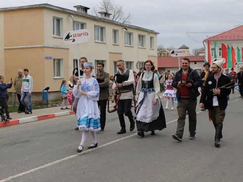 Фото- и видеорепортаж: В Глубоком прошел первый международный региональный фестиваль «Дударскі рэй»