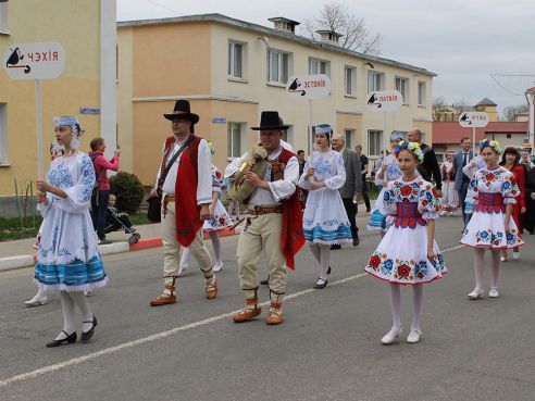 Фото- и видеорепортаж: В Глубоком прошел первый международный региональный фестиваль «Дударскі рэй»
