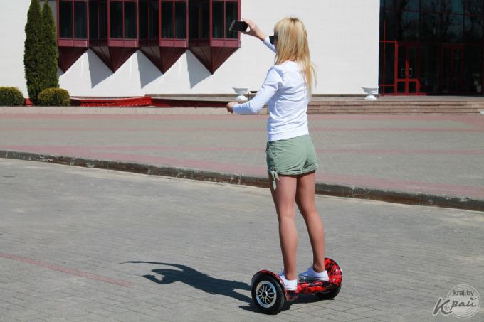«На них даже дедули катаются!» Как Край.бай тестировал гироскутеры (фото)