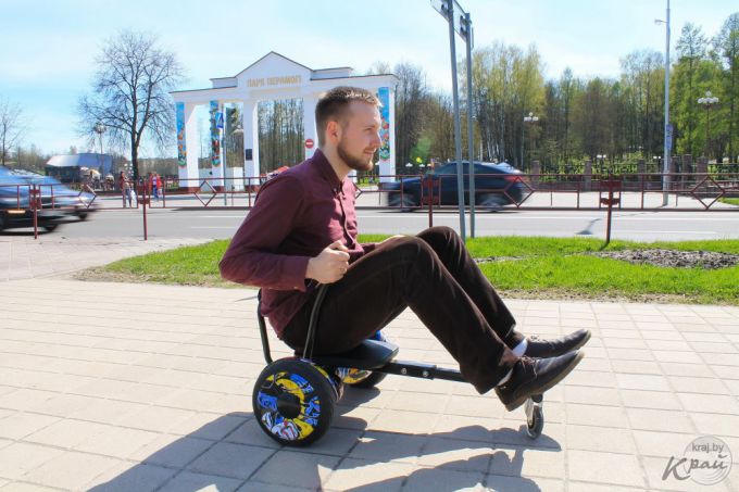 «На них даже дедули катаются!» Как Край.бай тестировал гироскутеры (фото)