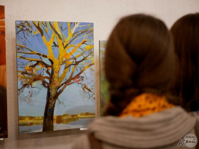 Картины продадут, средства перечислят дому-интернату. В Молодечно завершился пленэр «Святость земли белорусской» (фото)