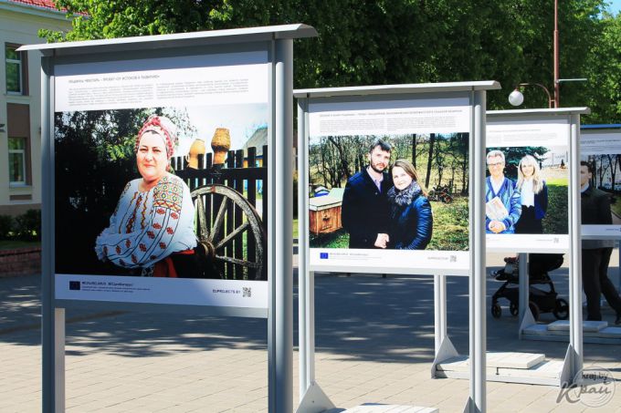 Работаем вместе на пользу Беларуси. Выставка «Проекты в лицах» открылась в Молодечно (фото)