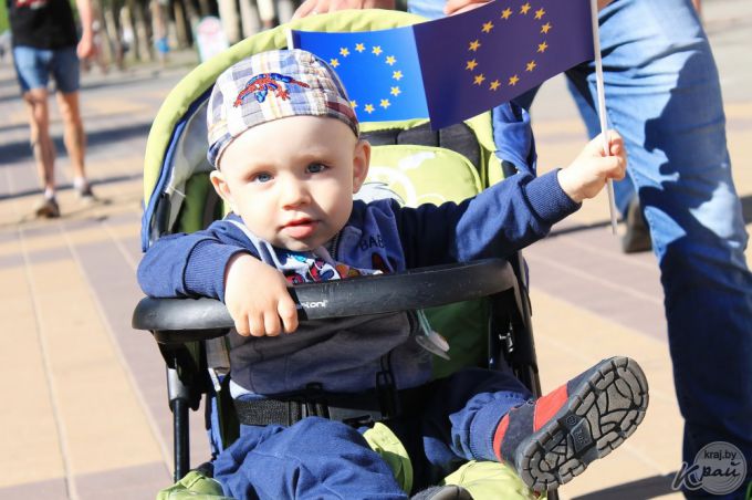 Работаем вместе на пользу Беларуси. Выставка «Проекты в лицах» открылась в Молодечно (фото)