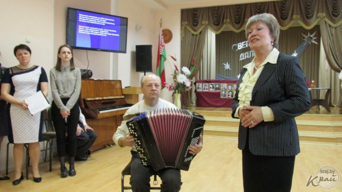 Вечер памяти, посвященный учителям, прошел в молодечненской гимназии №7 (фото)