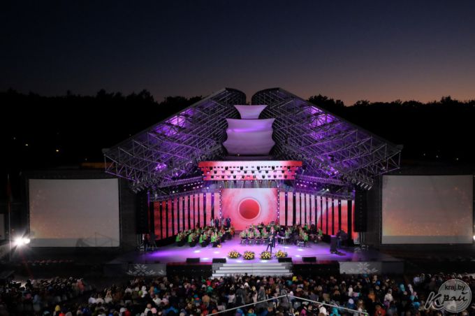 Фоторепортаж: Каким нам запомнился 17-й Национальный фестиваль песни и поэзии "Молодечно-2017"