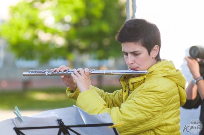 «Это не протест, это искусство». На мусорке в Молодечно открыли выставку фоторабот художников (фото)