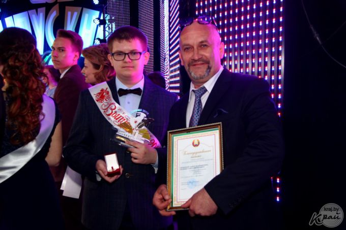 Фоторепортаж: Каким был районный выпускной в Молодечно