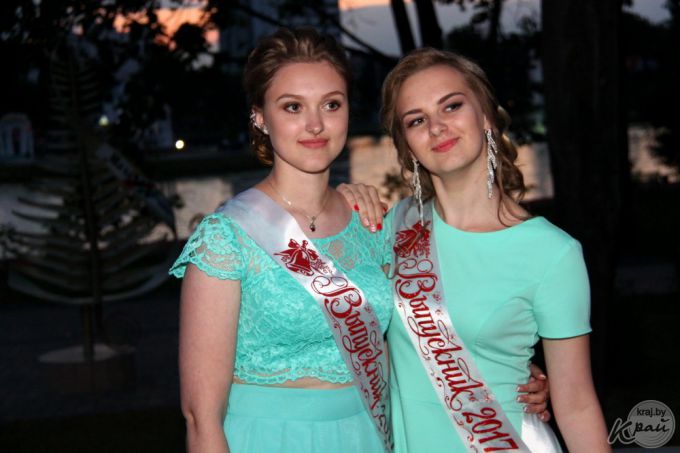 Фоторепортаж: Каким был районный выпускной в Молодечно