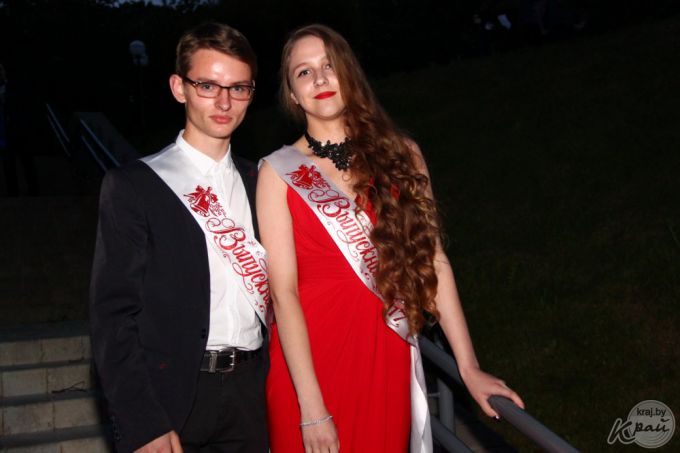 Фоторепортаж: Каким был районный выпускной в Молодечно