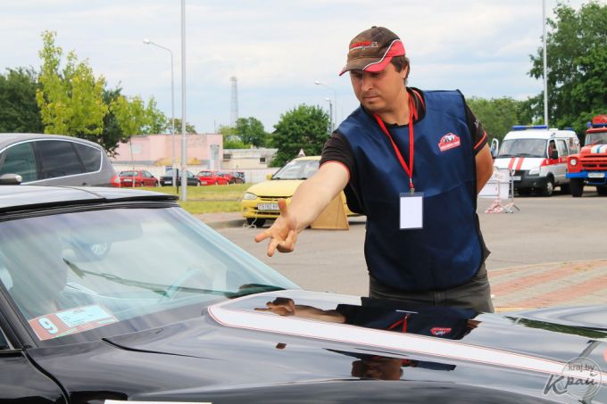 «Молодечно не Дакар!» 10 июня молодечненцы увидели парад ретроавтомобилей (фото, видео)