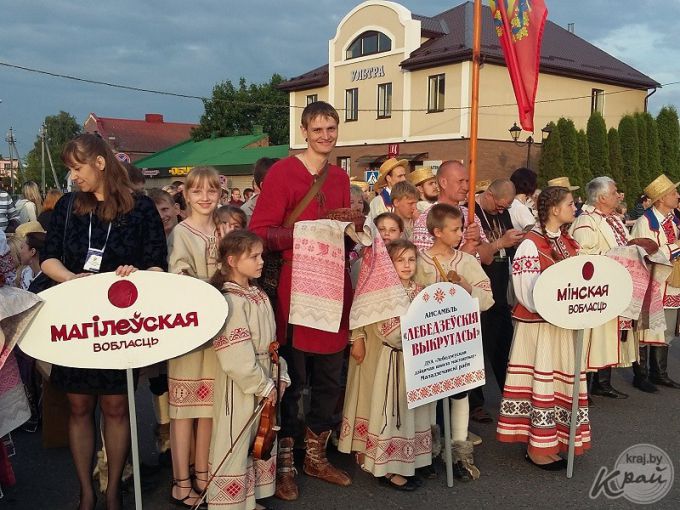 “Лебедзеўскія выкрутасы” прывезлі Гран-пры з міжнароднага фестывалю “Звіняць цымбалы і гармонік” (фота, відэа)