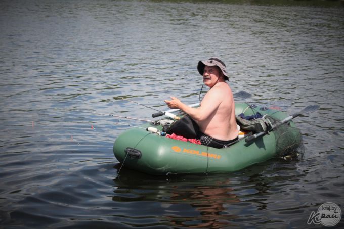 «То есть, если бы не вы, то я бы утонул?» Репортаж из рейда милиции и ОСВОДа по Вилейскому водохранилищу (фото)