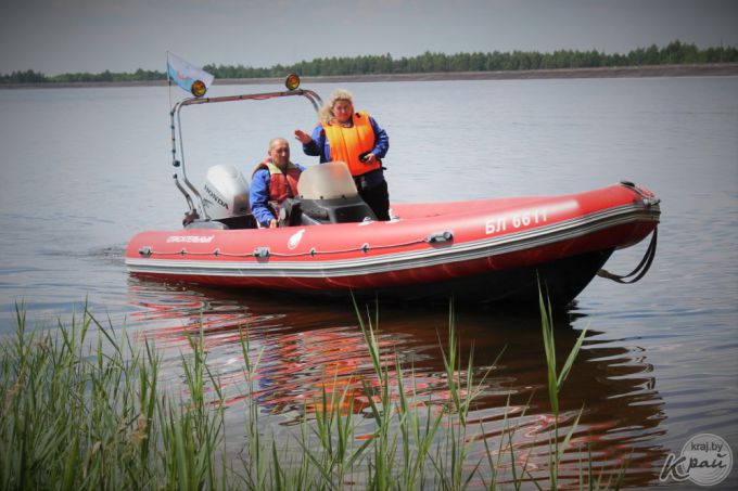 «То есть, если бы не вы, то я бы утонул?» Репортаж из рейда милиции и ОСВОДа по Вилейскому водохранилищу (фото)