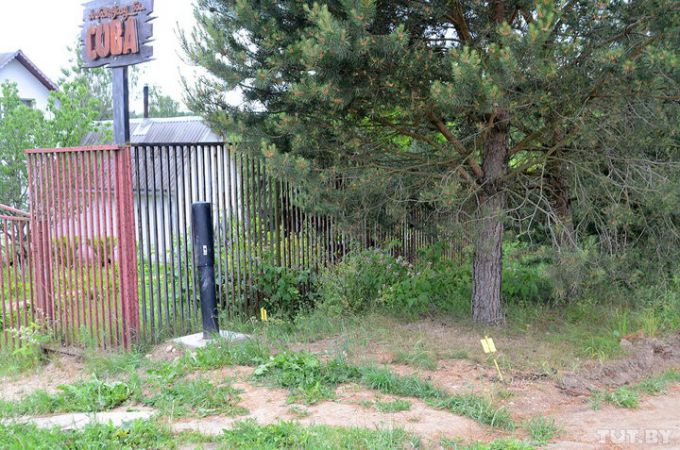 Конфликт в Молодечненском районе: к хутору из трех домов собираются строить четвертую дорогу (фото)