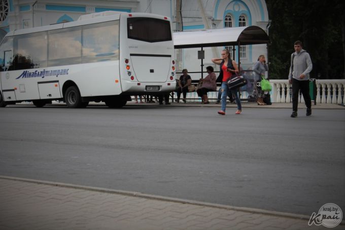 «Ой, знаю я правила, не маленькая!» Как ГАИ отслеживала на улицах Вилейки нарушителей среди пешеходов и водителей (фото)
