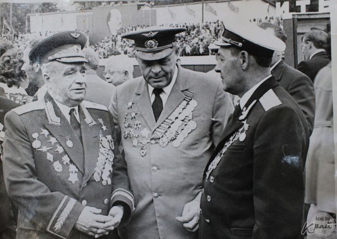 На площади Ленина и стадионе. Как в Молодечно 50 лет назад праздновали День Независимости (фото)