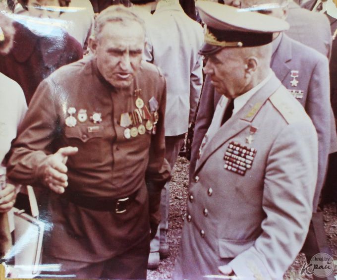 На площади Ленина и стадионе. Как в Молодечно 50 лет назад праздновали День Независимости (фото)