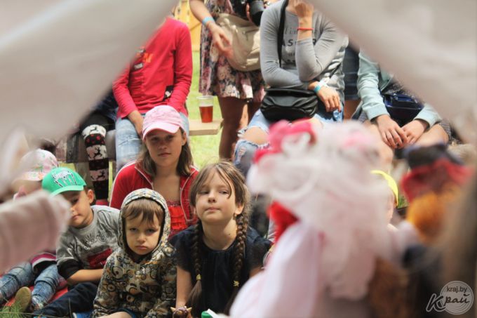 Штурм замка, бои и танцы. Фестиваль «Гонару продкаў» в Вилейке посетили свыше 1 000 человек (фото)