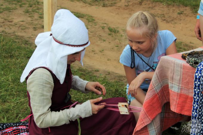 Штурм замка, бои и танцы. Фестиваль «Гонару продкаў» в Вилейке посетили свыше 1 000 человек (фото)