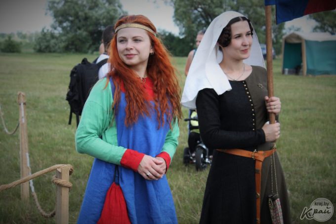 Штурм замка, бои и танцы. Фестиваль «Гонару продкаў» в Вилейке посетили свыше 1 000 человек (фото)