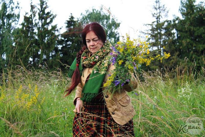 Чем пышнее, тем лучше. Три совета, как сплести купальский венок (фото)